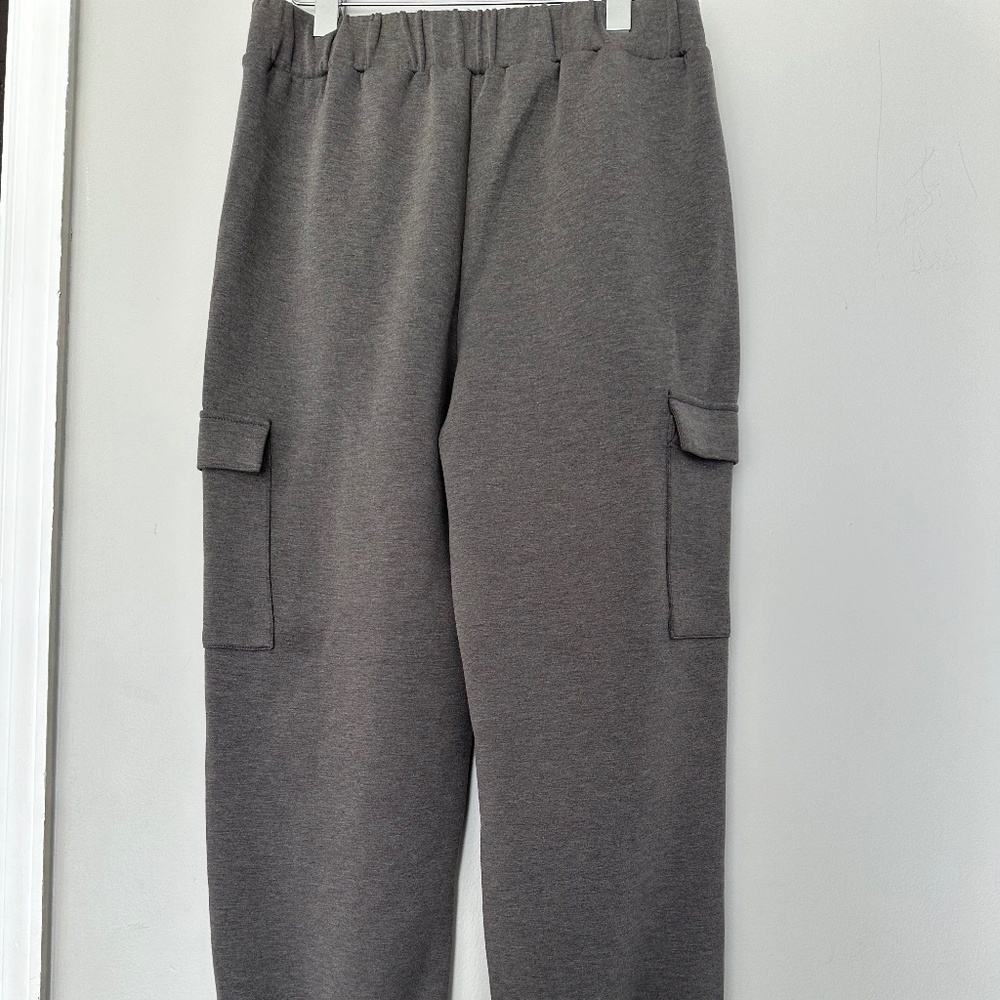 NWT Grey Express Knit Soft Joggers size M